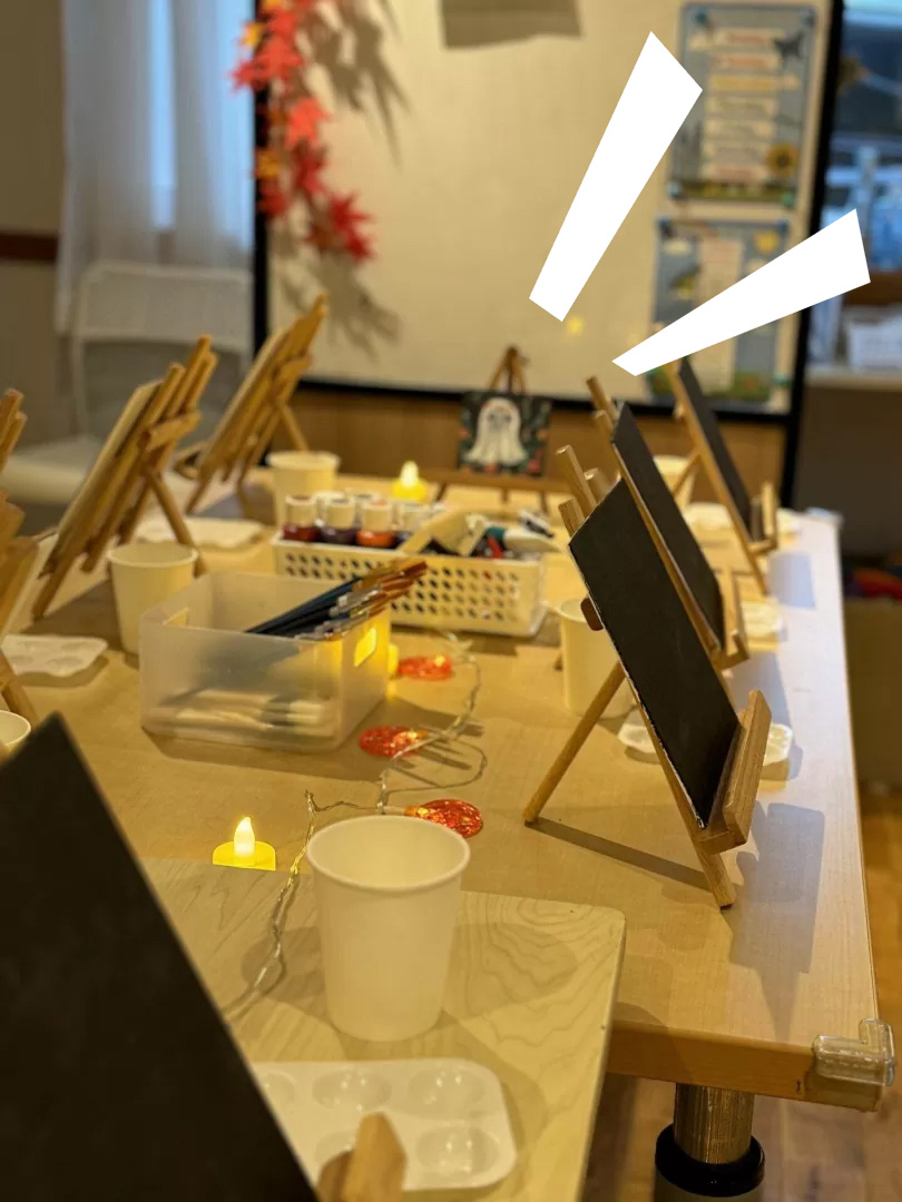 ART & BOOK CLUB
